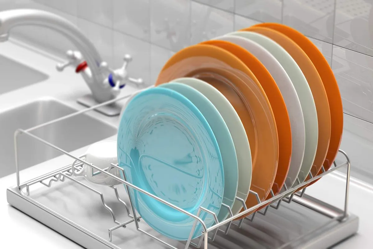 Säg hej då till skrymmande bänkdiskställ och välkomna en ny kökstrend